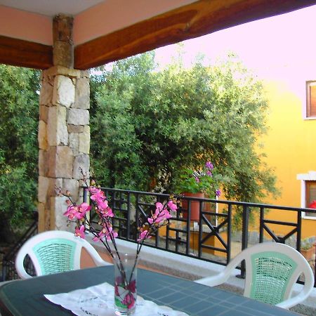 Secret Garden Apartment Budoni Exterior photo